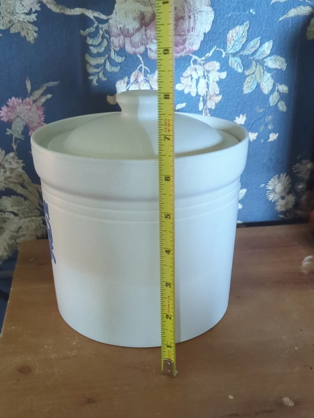 Pfaltzgraff Cream Ceramic Cookie Canister Jar with Blue Lettering
